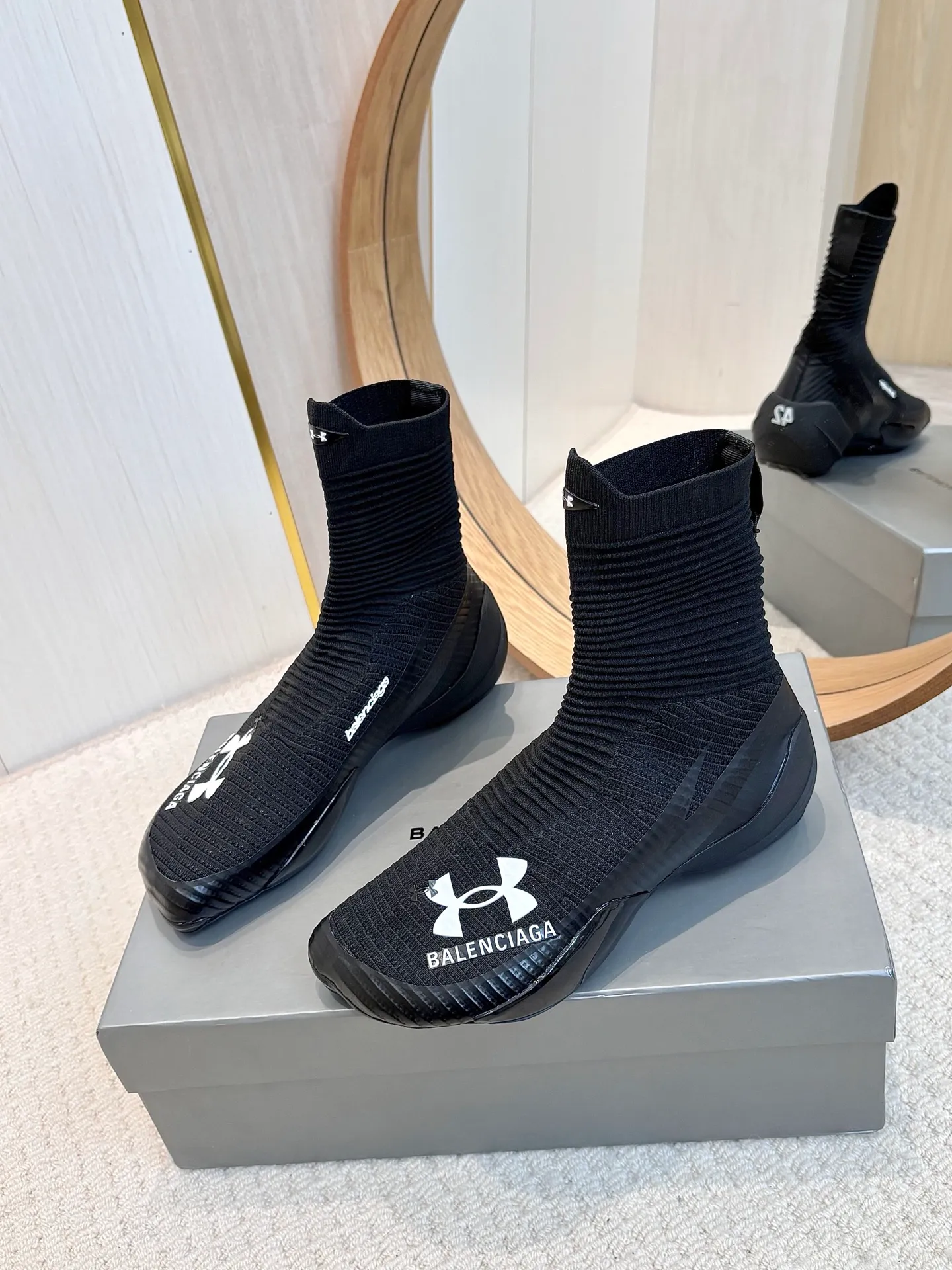 👟👟Ex-factory price 620👟👟 Men's model ➕20 Balenciaga Original outsole Size: #female 35-40 #male 39-45 (female 40 and male 45 are custom-made and cannot be returned or exchanged)